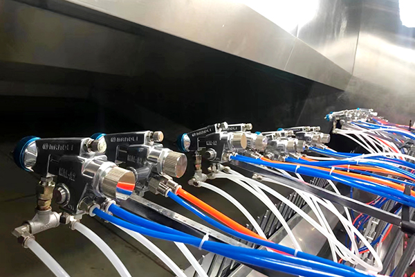 地轨线自动喷枪